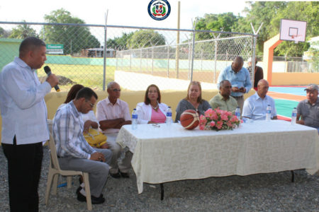 Alcaldesa de Matanzas agradece a presidente Medina terminación de cancha deportiva