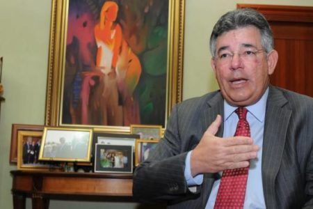 Víctor Díaz dice que la acusación en su contra es doble persecución y deben archivarla