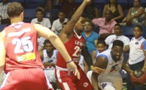 Titanes derrotan a los Leones en la LNB Banreservas