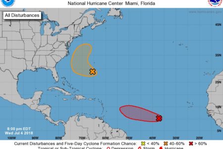 Posible ciclon tropical en el atlántico oriental antes del amanecer