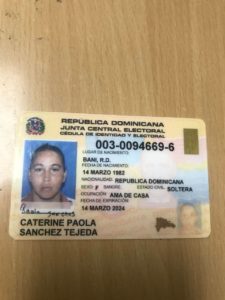 Mujer se ahorca en el patio de su casa