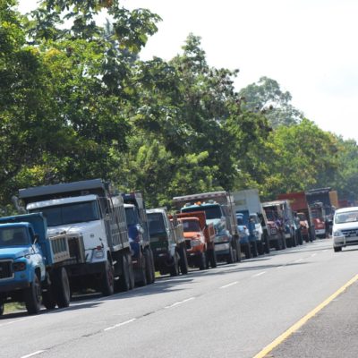 Dejan sin efecto paro de transporte de carga convocado para este viernes