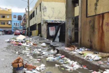 El “Pequeño Haití”: una zona de caos y desorden en la ciudad