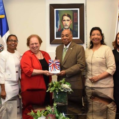 Delegación de la Asociación Internacional de Mujeres Juezas visita el TC