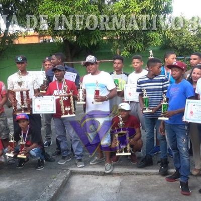 Liga interbarrial banileja entrega trofeos y reconocimientos