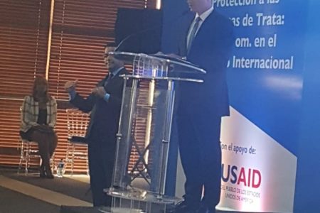 Procuraduría y USAID trazan estrategias conjuntas para ofrecer mayor protección a las víctimas de trata de personas