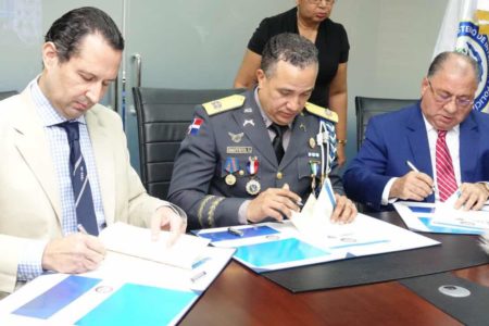 Autoridades firman acuerdo para fortalecer acciones contra el crimen organizado
