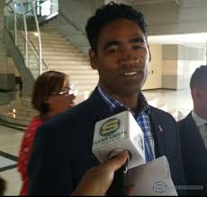 Regidor pide disculpas al pueblo por palabras groseras al alcalde de Boca Chica
