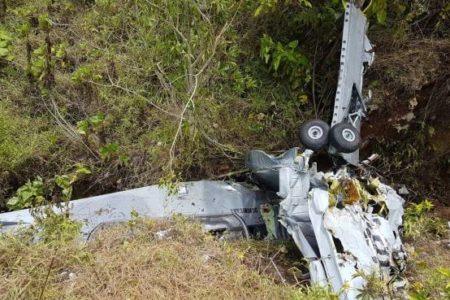 Un piloto de la Fuerza Aérea muerto y otro grave durante accidente en avión de instrucción