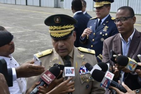 Presidente Medina confirma a Paulino Sem en el Ministerio de Defensa