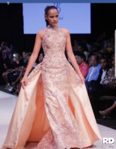 Mayra Delgado la modelo dominicana que brilló en pasarela del RD Fashion Week 2018