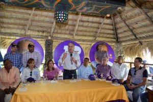 Reinaldo Pared se propone impulsar el “Cluster Cacaotalero del Este” y fortalecer la producción agropecuaria en El Seibo