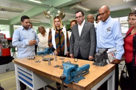 ANDRÉS NAVARRO DA INICIO AL MEJORAMIENTO Y AMPLIACIÓN DE ESCUELAS Y POLITÉCNICO EN DAJABÓN