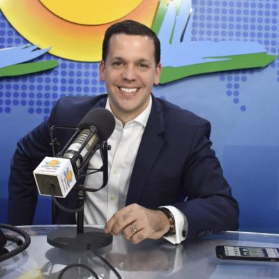 HUGO BERAS llega a sus 15 años con “Vehículos en la Radio”