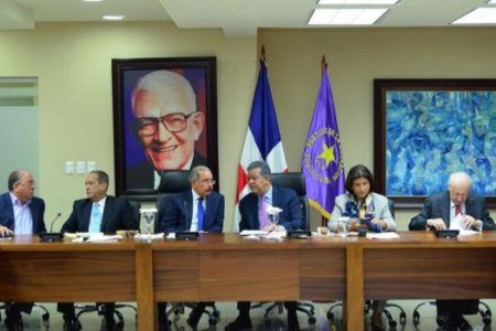 Concluye reunión CP del PLD; tocan dos puntos en torno a la JCE