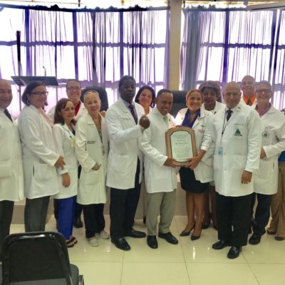 Gerentes hospital Marcelino Vélez reconocen gestión del doctor Frank Soto