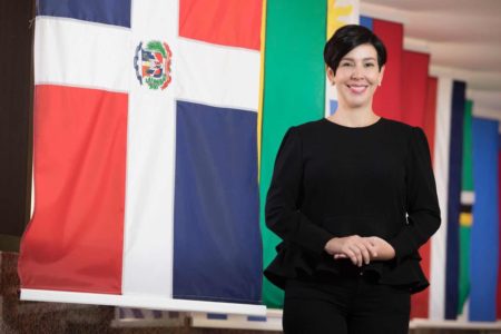Mónika Infante Henríquez asume presidencia del Clúster Turístico de Santo Domingo