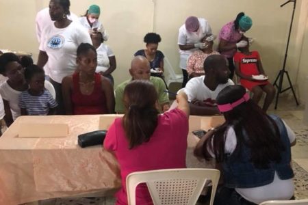 FUNCOMYSA beneficia a más de 400 personas con Operativo Medico realizado en Punta de Villa Mella