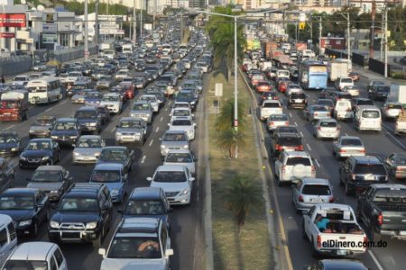 Choferes también paralizan el tránsito Distrito Nacional