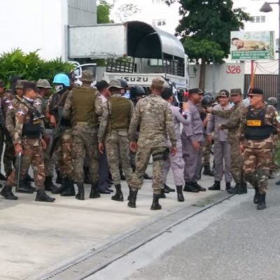 PN dispersa manifestantes respaldan paro sindicatos del transporte público