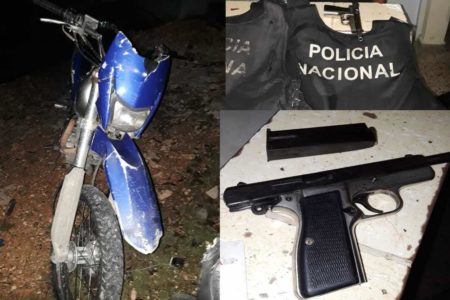 Apresan falsos agentes policiales con pistola ilegal y dos chalecos antibalas.