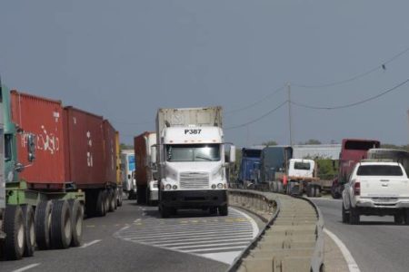 Transportistas volverían a utilizar “método de paro”