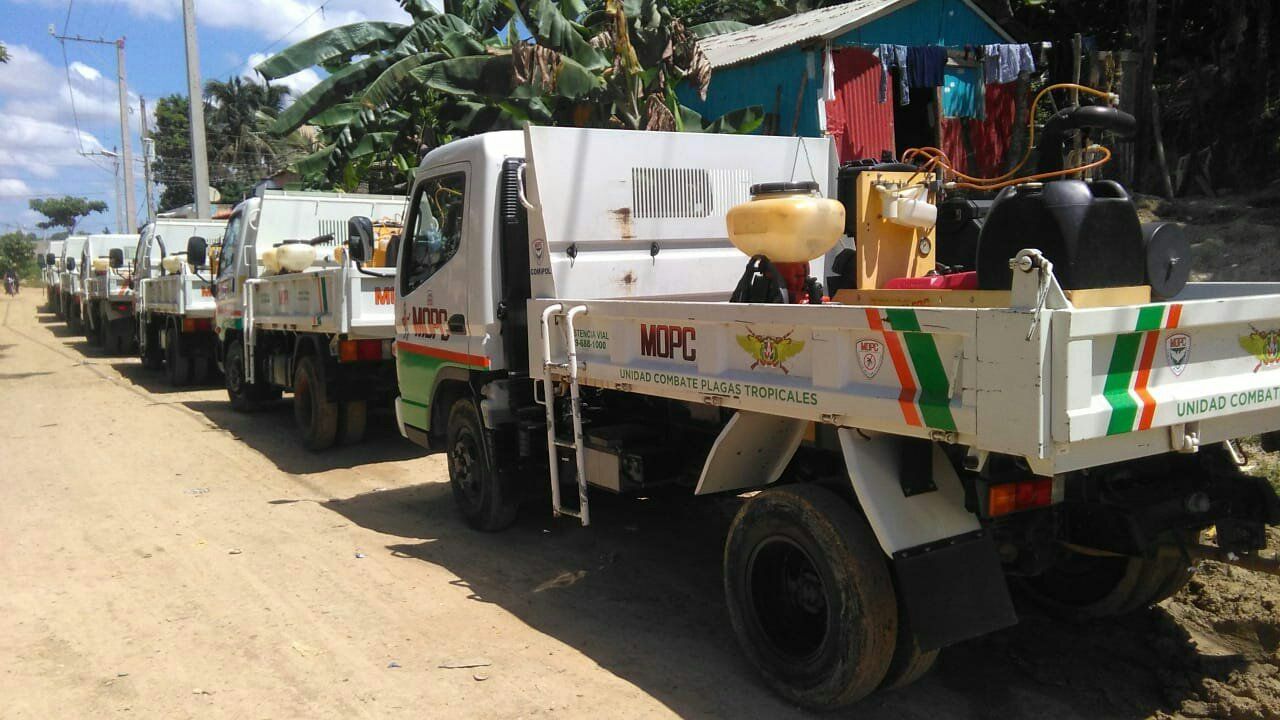 Obras Públicas concluye jornada fumigación  diferentes barrios de Manoguayabo contra Dengue, malaria y chikungunya