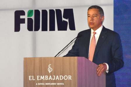 MINISTRO DE HACIENDA REVELA EMISIONES DEL MERCADO DE VALORES ALCANZAN EL TRILLÓN DE PESOS DOMINICANOS