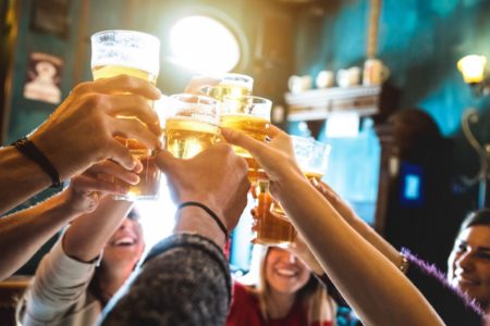 Instituciones se oponen a suspender levantamiento restricción venta de alcohol en navidad