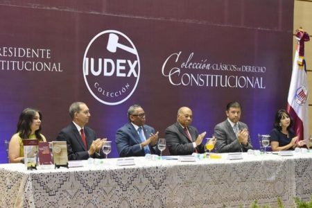 El Tribunal Constitucional pone en circulación tres obras.