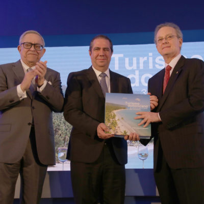 El Popular presenta el libro Turismo dominicano: 30 años a velocidad de crucero