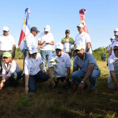 TC siembra alrededor de 5 mil plantas en el Parque Eco-Deportivo Caballona durante Segunda Jornada de Reforestación