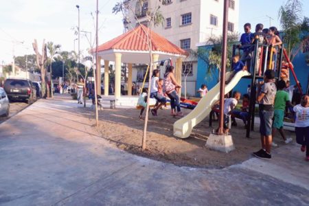 Alcalde Alfredo Martínez deja inagurado parque Residencial Oriental