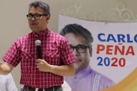 Abandonan filas del PLD para apoyar a Carlos Peña