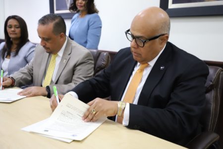 Consejo Nacional de Drogas y  Alcaldía de Jarabacoa firman acuerdo