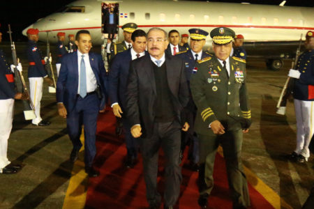 Danilo Medina regresa al país procedente de República Popular China, tras histórica y fructífera visita de Estado