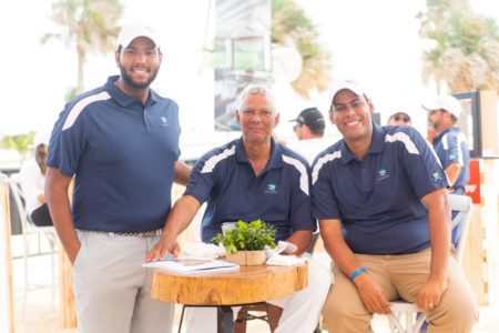 Equipo Adecla conquista primer lugar en torneo golf Construweekend