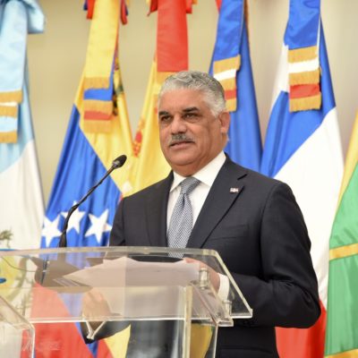 Canciller Miguel Vargas anuncia Bahamas liberará a 45 pescadores dominicanos