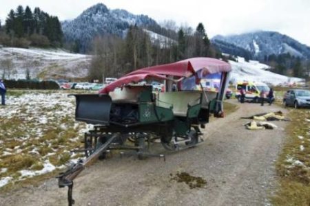 20 heridos al chocar carruajes de caballos en Alemania