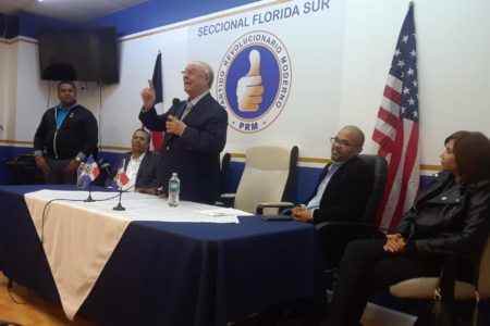 Hipólito Mejía en Miami motiva al PRM inscribir dominicanos