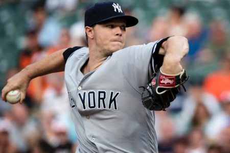 Sonny Gray cambiado de Yankees a Rojos, que le dan una extensión de contrato al derecho