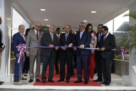 Danilo Medina inaugura nuevas instalaciones en la Cancillería