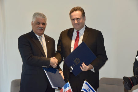 RD e Israel firman acuerdo para posibilitar vuelos directos