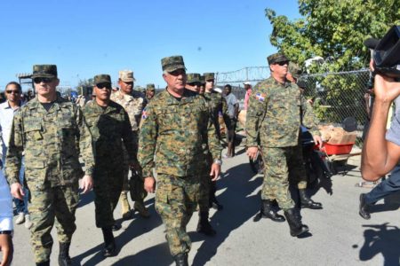 Comandante General del Ejército visita la frontera norte para supervisar los niveles de operatividad de los miembros en la zona