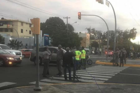 Agentes de seguridad permanecen en alrededores de Congreso