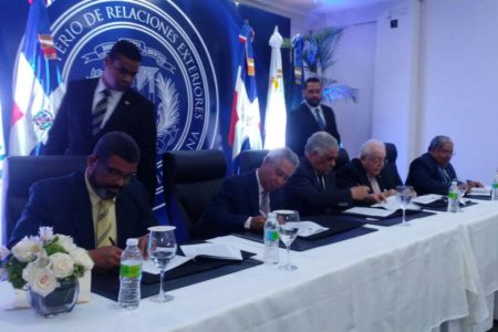 Gobierno instalará energía renovable en centros de salud R.D