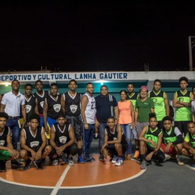 Aspirante a regidor por PLD Nathanael Montero realizó el saque de honor en el 4to Torneo de Baloncesto en el Club Lanha Gautier sector Cristo Rey