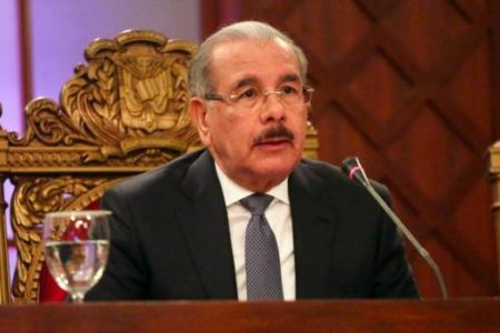 Danilo Medina “aclara” por qué Moscoso Segarra aparece en padrón del PLD