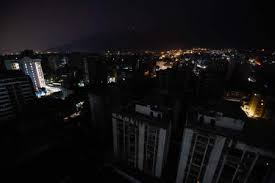 Venezuela lleva dos días consecutivos sin energía electrica