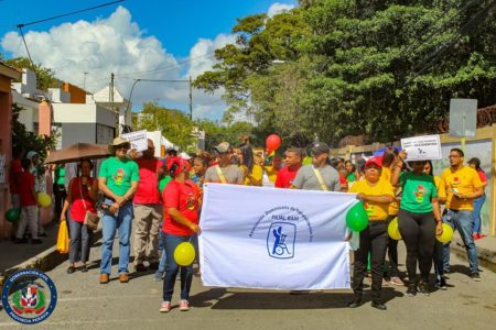 ADR REALIZA“CAMINATA-SEMAFORO, BANI NO MAS ACCIDENTES DE TRANSITO”